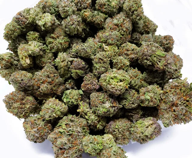 cherry cola weed, colour weed, bulk buddy, buy weed online, buy weed canada, bulk buddy dispensary. Cannabis omnichannel guide: Colorado and Washington